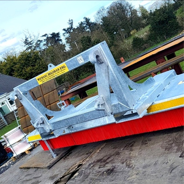 Euro Hitch. Custom-made brackets for loader attachments manufactured by Michael Holohan Engineering, Laois, Ireland